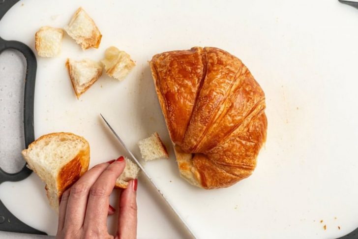 The best way to make crispy homemade croutons.