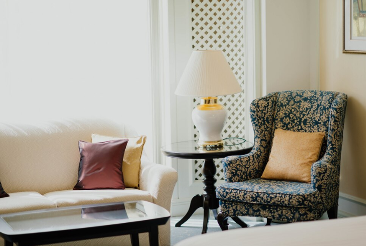 Vintage Home Decor Ideas - Arrange vintage finds with modern touches